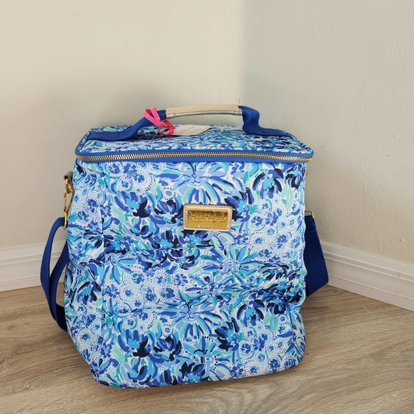 Lilly Pulitzer Kitchen Nwt Lilly Pulitzer Wine Tote Cooler Blue